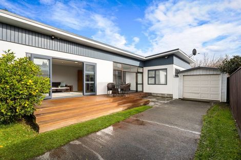 Photo of property in 43 Brightwater Crescent, Totara Park, Upper Hutt, 5018