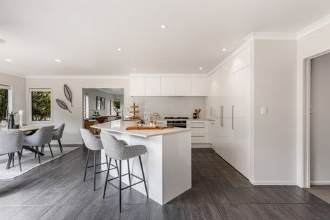 Photo of property in 7 Landmark Drive, Te Atatu Peninsula, Auckland, 0610