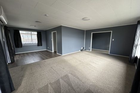 Photo of property in 13 Farwood Drive, Henderson, Auckland, 0612