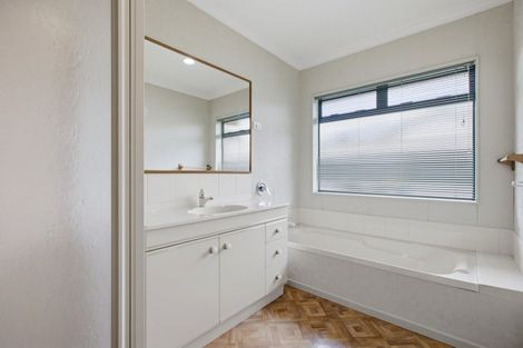 Photo of property in 4 Saltwood Lane, Bethlehem, Tauranga, 3110