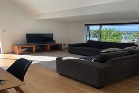 Photo of property in 1/35 Moore Street, Hillcrest, Auckland, 0627