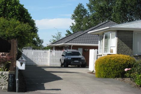 Photo of property in 2/34 Woodbury Street, Avonhead, Christchurch, 8042