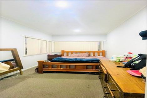 Photo of property in 10 Pah Road, Papatoetoe, Auckland, 2025