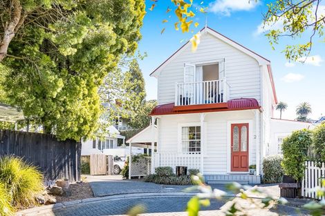 Photo of property in 4/14-26 Beach Road, Northcote Point, Auckland, 0627