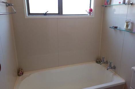 Photo of property in 6 Linda Place, Saint Johns Hill, Whanganui, 4501