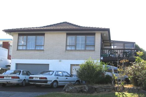 Photo of property in 1/11 Kiteroa Terrace, Rothesay Bay, Auckland, 0630