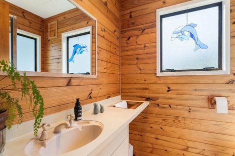 Photo of property in 5 Wi Tupaea Road, Waihau Bay, Opotiki, 3199