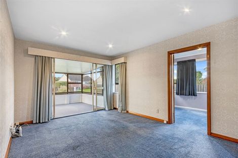 Photo of property in 6 Hillary Crescent, Upper Riccarton, Christchurch, 8041