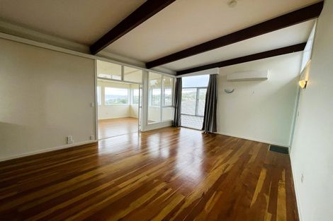 Photo of property in 103 Dowse Drive, Maungaraki, Lower Hutt, 5010