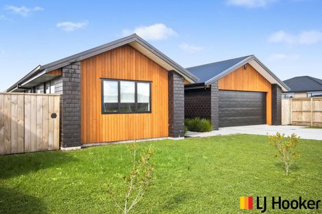 Photo of property in 9 Booker Drive, Tuakau, 2121