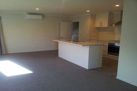 Photo of property in 37 Faringdon Boulevard, Rolleston, 7615