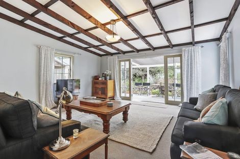 Photo of property in 15 Huia Road, Titirangi, Auckland, 0604