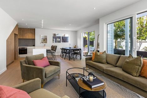 Photo of property in 1a Maranui Avenue, Point Chevalier, Auckland, 1022