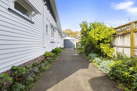 Photo of property in 44 Manapouri Crescent, Hokowhitu, Palmerston North, 4410