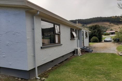 Photo of property in 3 Newcastle Street, Clyde, 9330