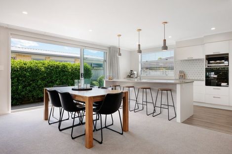 Photo of property in 16 Cassinia Close, Papamoa Beach, Papamoa, 3118