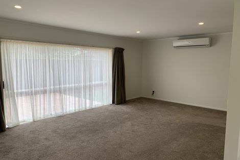 Photo of property in 6 Villa Grove, Paraparaumu, 5032