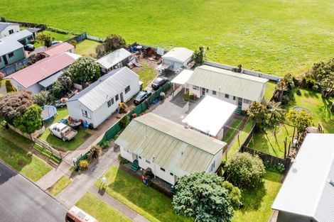 Photo of property in 60 Hume Street, Waitara, 4320