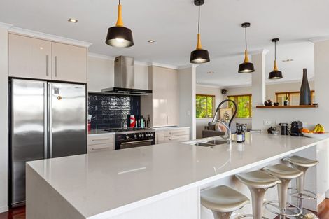 Photo of property in 29 Knights Road, Rothesay Bay, Auckland, 0630