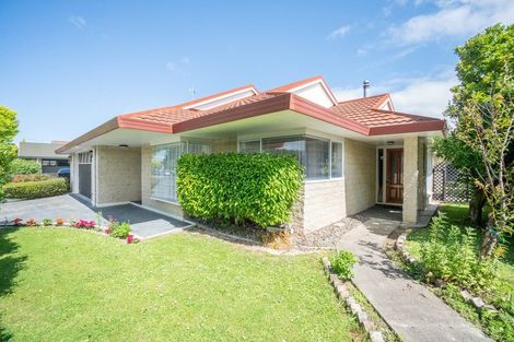 Photo of property in 120 John F Kennedy Drive, Milson, Palmerston North, 4414