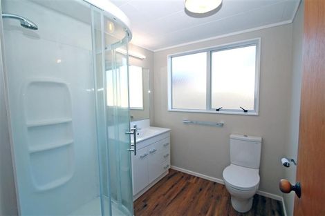 Photo of property in 5 Lombardy Place, Whalers Gate, New Plymouth, 4310