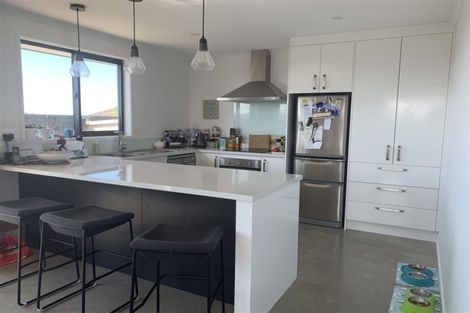 Photo of property in 21 Waterside Drive, Pyes Pa, Tauranga, 3112