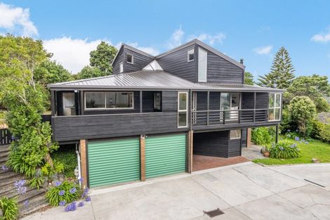 Photo of property in 6 The Track, Plimmerton, Porirua, 5026
