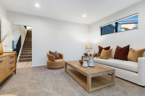 Photo of property in 3 Aquamarine Road, Rosehill, Papakura, 2113
