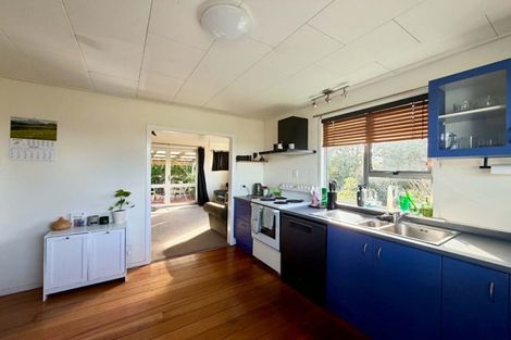 Photo of property in 74 Parris Street, Waitara, 4320