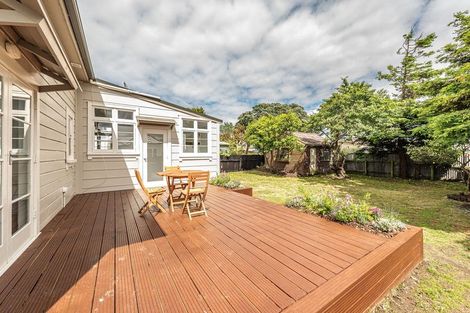 Photo of property in 2 Alma Road, Gonville, Whanganui, 4501