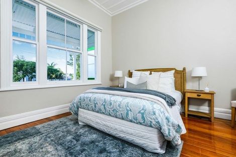 Photo of property in 34 Mozeley Avenue, Devonport, Auckland, 0624