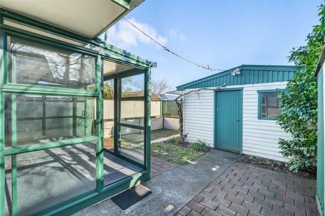 Photo of property in 2/2 Parera Grove, Heretaunga, Upper Hutt, 5018