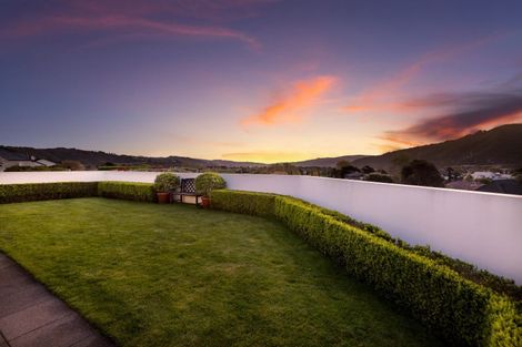 Photo of property in 2a Vernon Grove, Brown Owl, Upper Hutt, 5018