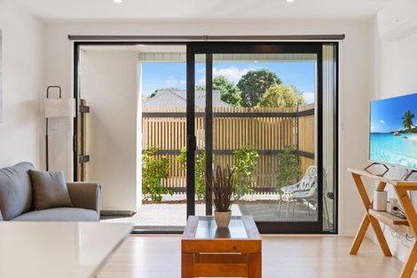 Photo of property in 1/200 Knights Road, Hutt Central, Lower Hutt, 5011