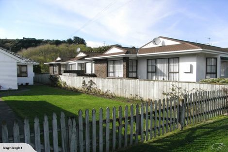 Photo of property in 30a Oxford Street, Tawa, Wellington, 5028