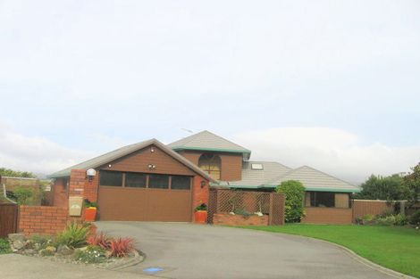 Photo of property in 2 Pensilva Close, Camborne, Porirua, 5026