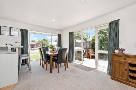 Photo of property in 6 Oldham Place, Darfield, 7510