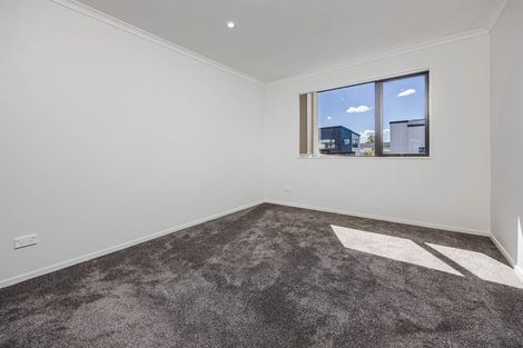 Photo of property in 10/100 Seymour Road, Sunnyvale, Auckland, 0612