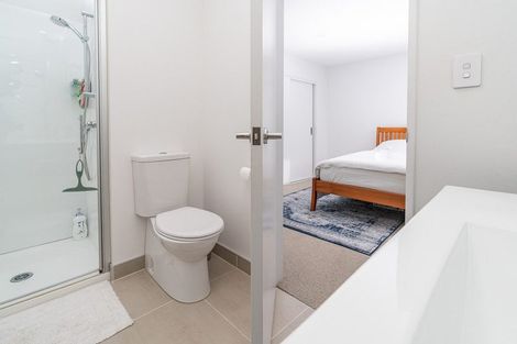 Photo of property in 2/210 Karori Road, Karori, Wellington, 6012
