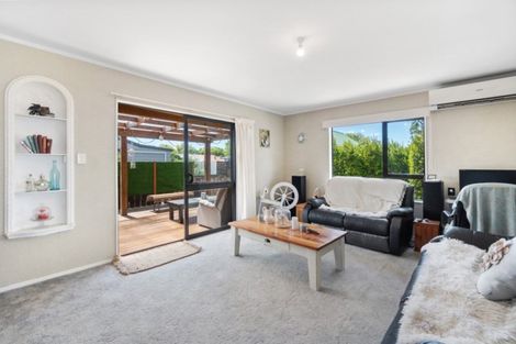 Photo of property in 91b Oakfield Crescent, Pukete, Hamilton, 3200