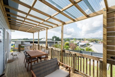 Photo of property in 9 Weka Street, Mangawhai, 0505