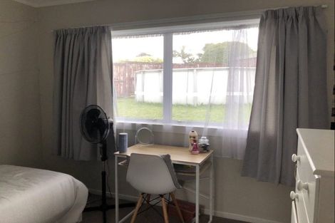 Photo of property in 61 Luton Avenue, Sunnyhills, Auckland, 2010