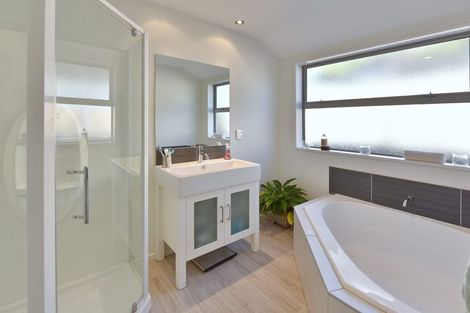 Photo of property in 7 Torrey Pines, Waimairi Beach, Christchurch, 8083