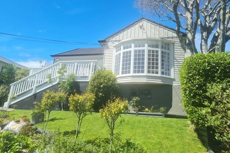 Photo of property in 8 Omar Street, Khandallah, Wellington, 6035