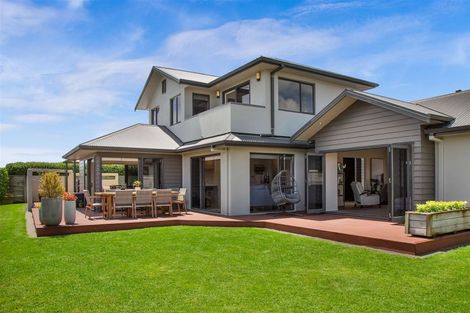Photo of property in 9 Sampson Avenue, Waiwhakaiho, New Plymouth, 4312