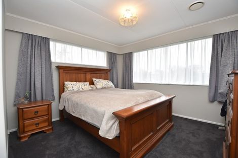 Photo of property in 76 Victoria Street, Carterton, 5713