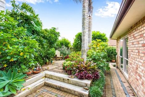 Photo of property in 77 Summerland Drive, Henderson, Auckland, 0612