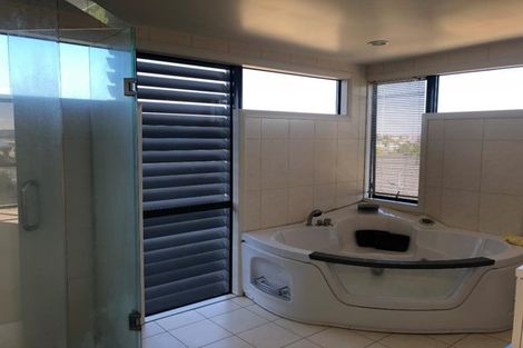 Photo of property in 34 Sea Spray Drive, Bucklands Beach, Auckland, 2012