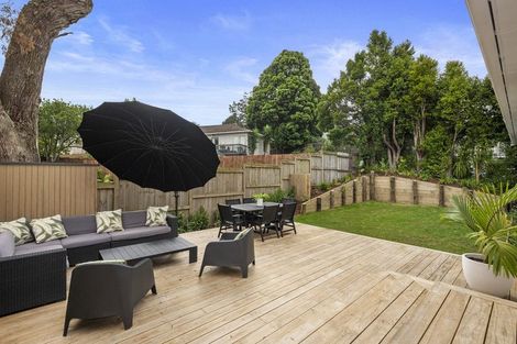 Photo of property in 8 Oldham Place, Browns Bay, Auckland, 0630