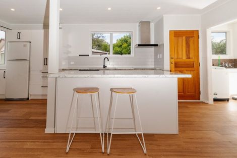 Photo of property in 64 Captain Scott Road, Glen Eden, Auckland, 0602